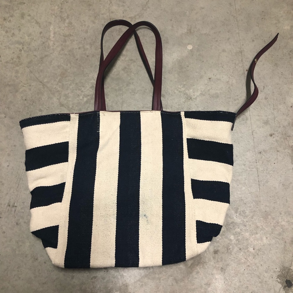 Marks and Spencer beach tote Navy and cream